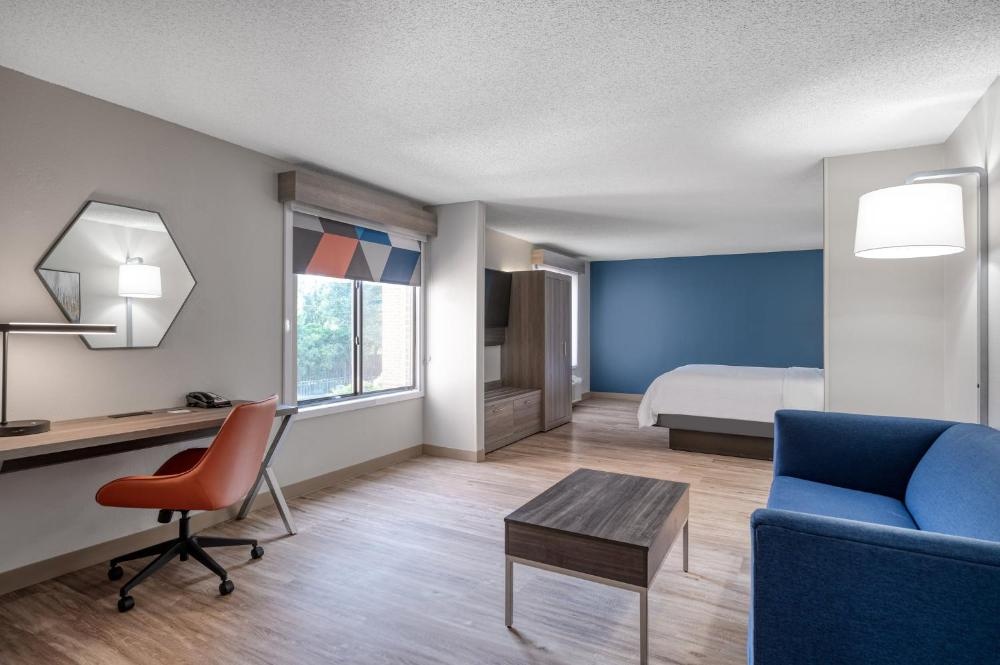 Holiday Inn Express Hotel & Suites Columbia-I-20 at Clemson Road